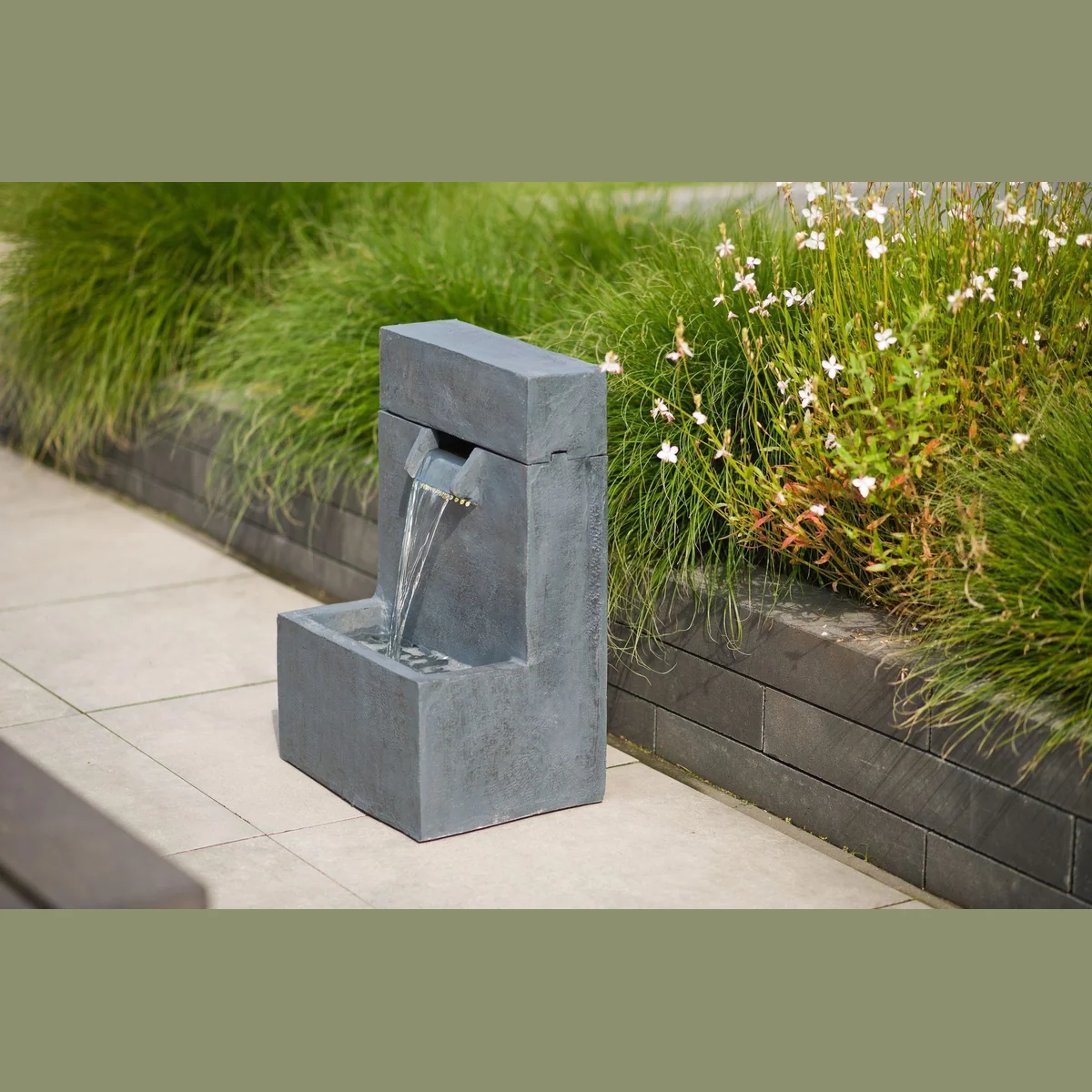 AcquaArte Posada Gartenbrunnen, LED-Beleuchtung, komplett mit Pumpe und Becken 2
