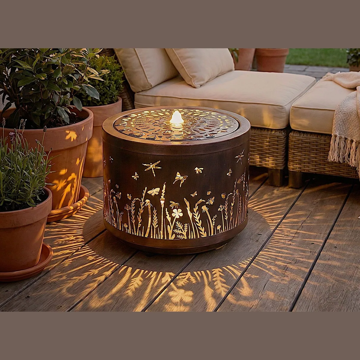 Arnusa Gartenbrunnen BK904, stilvolles Wasserspiel mit LED-Beleuchtung — 45 cm Durchmesser, dekorative Verzierungen, Innen- & Außenbereich 5