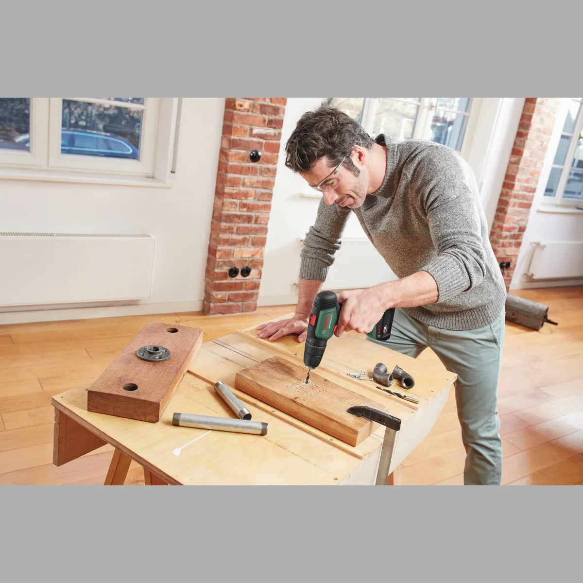 Bosch Home & Garden UniversalImpact 18V, 1450 U/min, 34 Nm, Akku-Schlagbohrschrauber Set 2