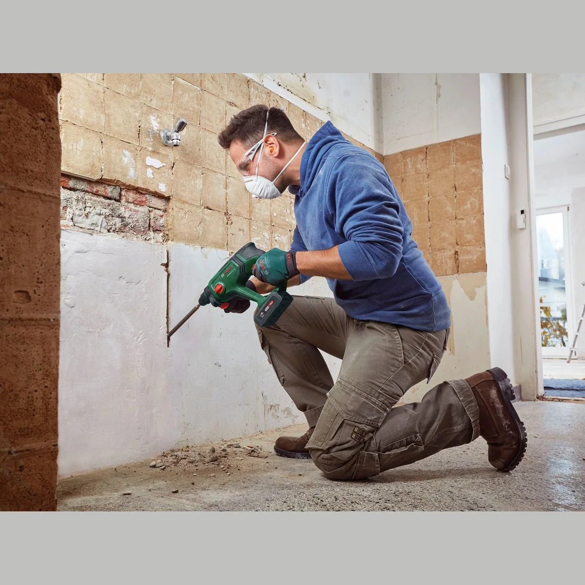 Bosch Home & Garden UniversalHammer Akku-Bohrhammer, 18V/2,5Ah, kompakt und leistungsstark 2