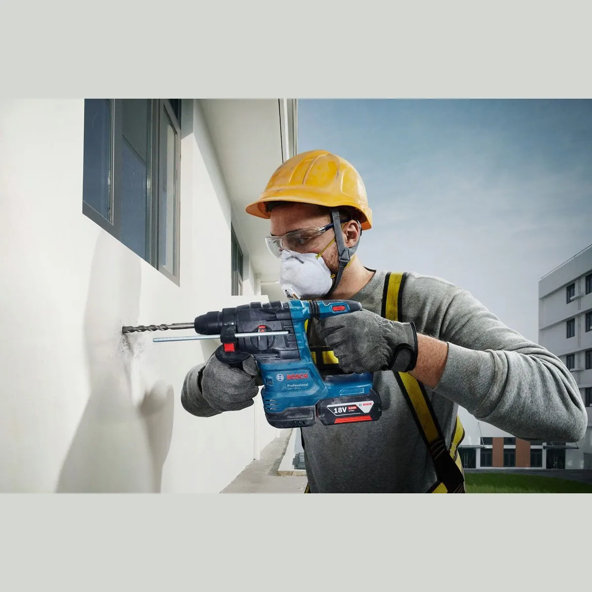 Bosch Professional GBH 18V-22 Akku-Bohrhammer, ergonomisch, inkl. 2x Akku 4,0 Ah 2