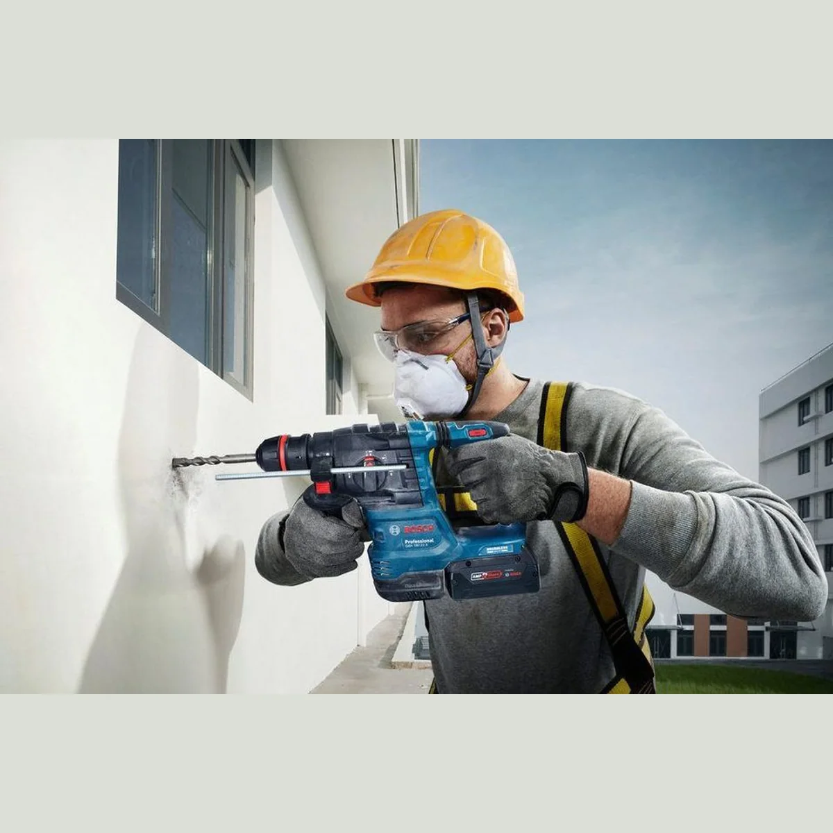 Bosch Professional GDS 18V-350 Akku-Drehschlagschrauber, 350 Nm, 2 x 4.0Ah Akku, L-BOXX 4