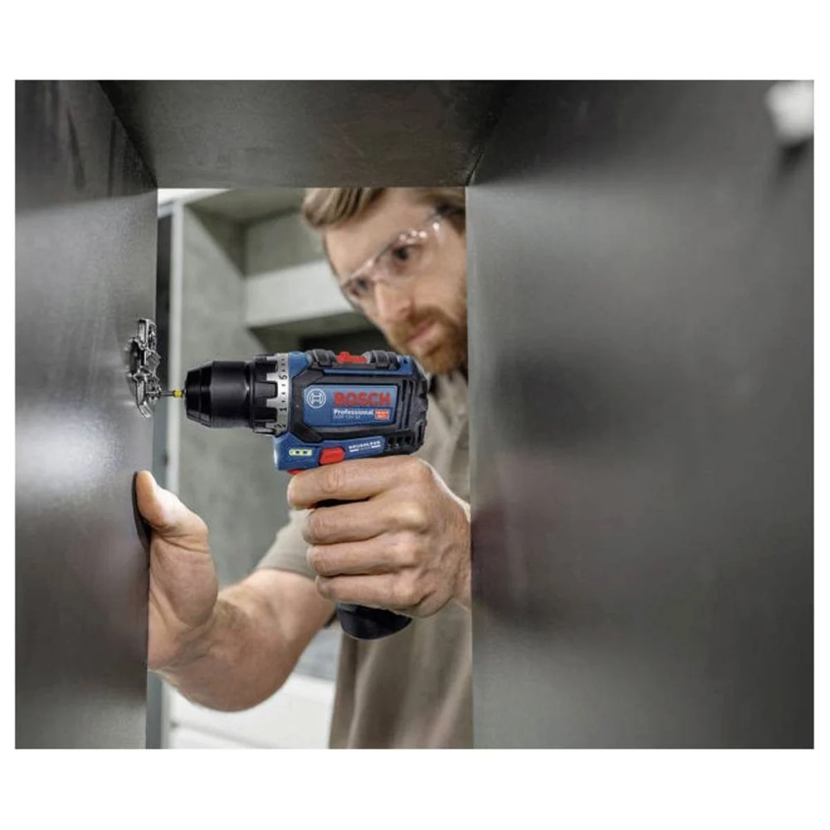 Bosch Professional Akku-Bohrschrauber GSR 12V-32, kompakt und leicht, inkl. 2 Akkus und Zubehörset 5