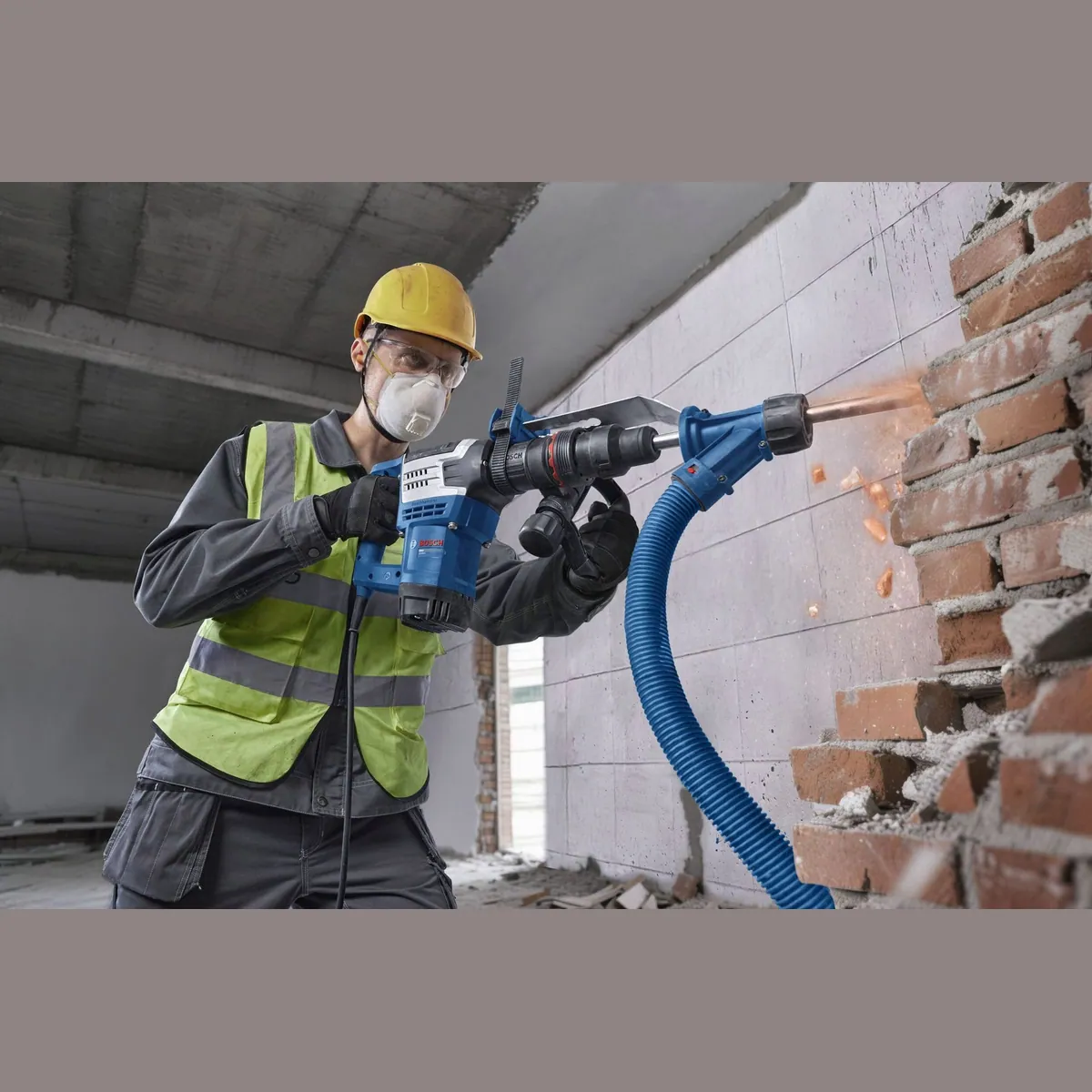 BOSCH GSH5MX Abbruchhammer, hohe Schlagkraft, ergonomisches Design — im Handwerkerkoffer 3