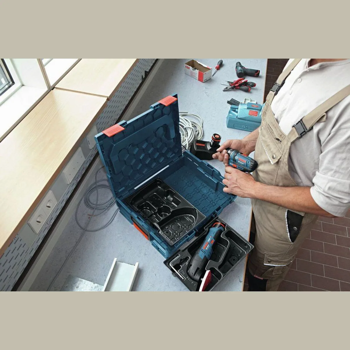 BOSCH GDX 18V-285 Akku-Schlagschrauber, 2x 5 Ah Akku & 31-tlg. Bit-Set — hohe Ergonomie, 285 Nm Drehmoment, 2-in-1-Werkzeughalter 3