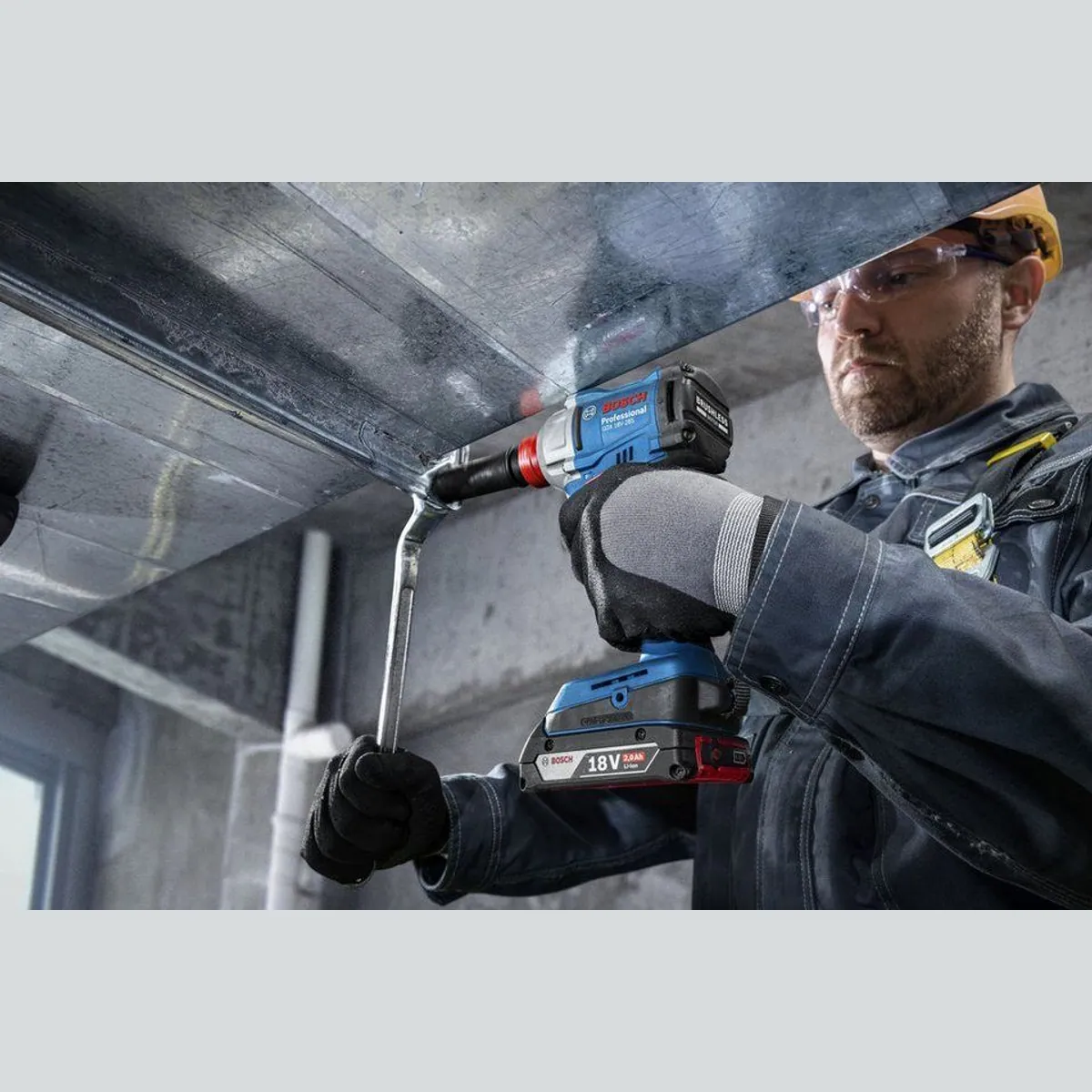 BOSCH GDX 18V-285 Akku-Schlagschrauber, 2x 5 Ah Akku & 31-tlg. Bit-Set — hohe Ergonomie, 285 Nm Drehmoment, 2-in-1-Werkzeughalter 5
