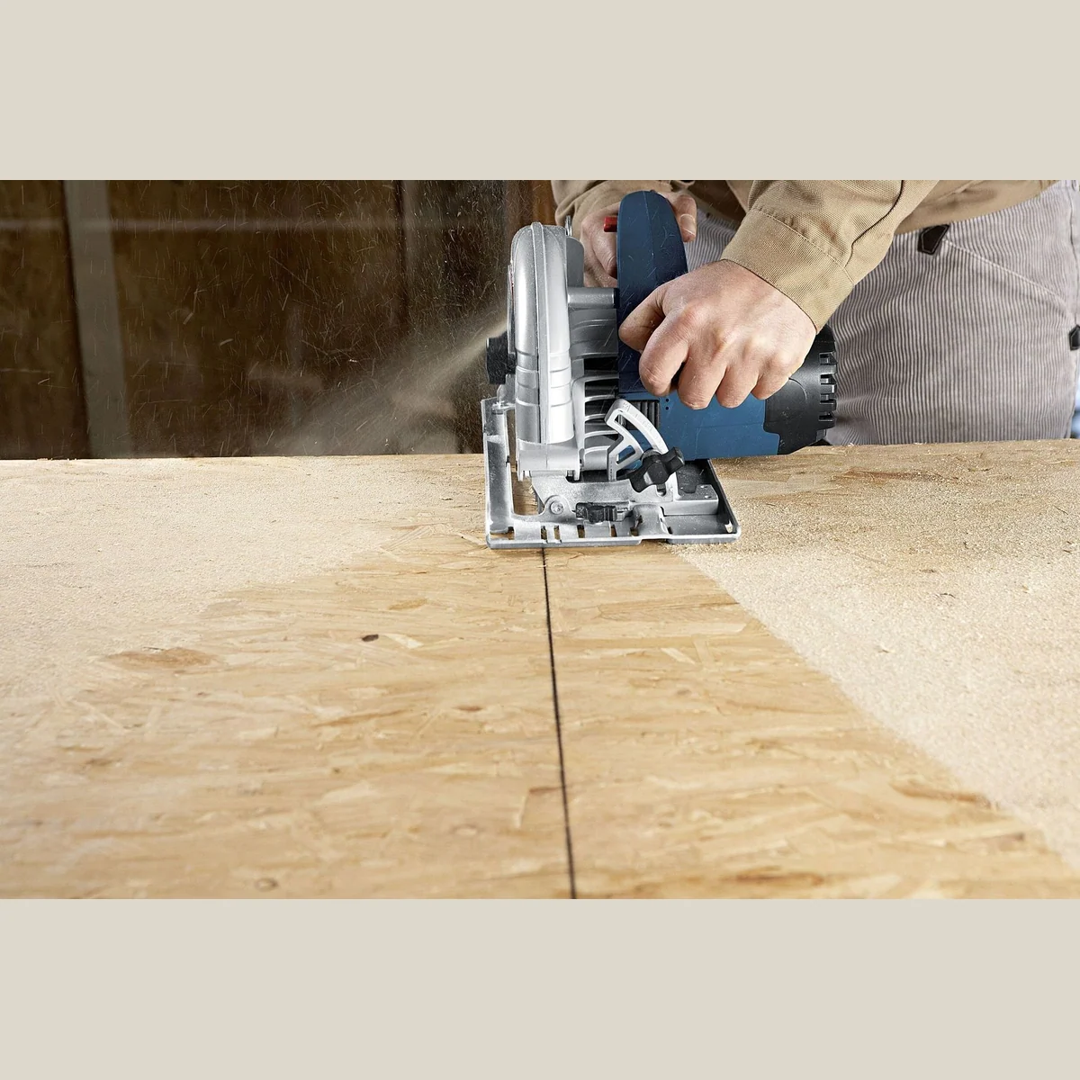 Bosch Professional GKS 85 Handkreissäge, hohe Schnittkapazität, kraftvoll und präzise 3