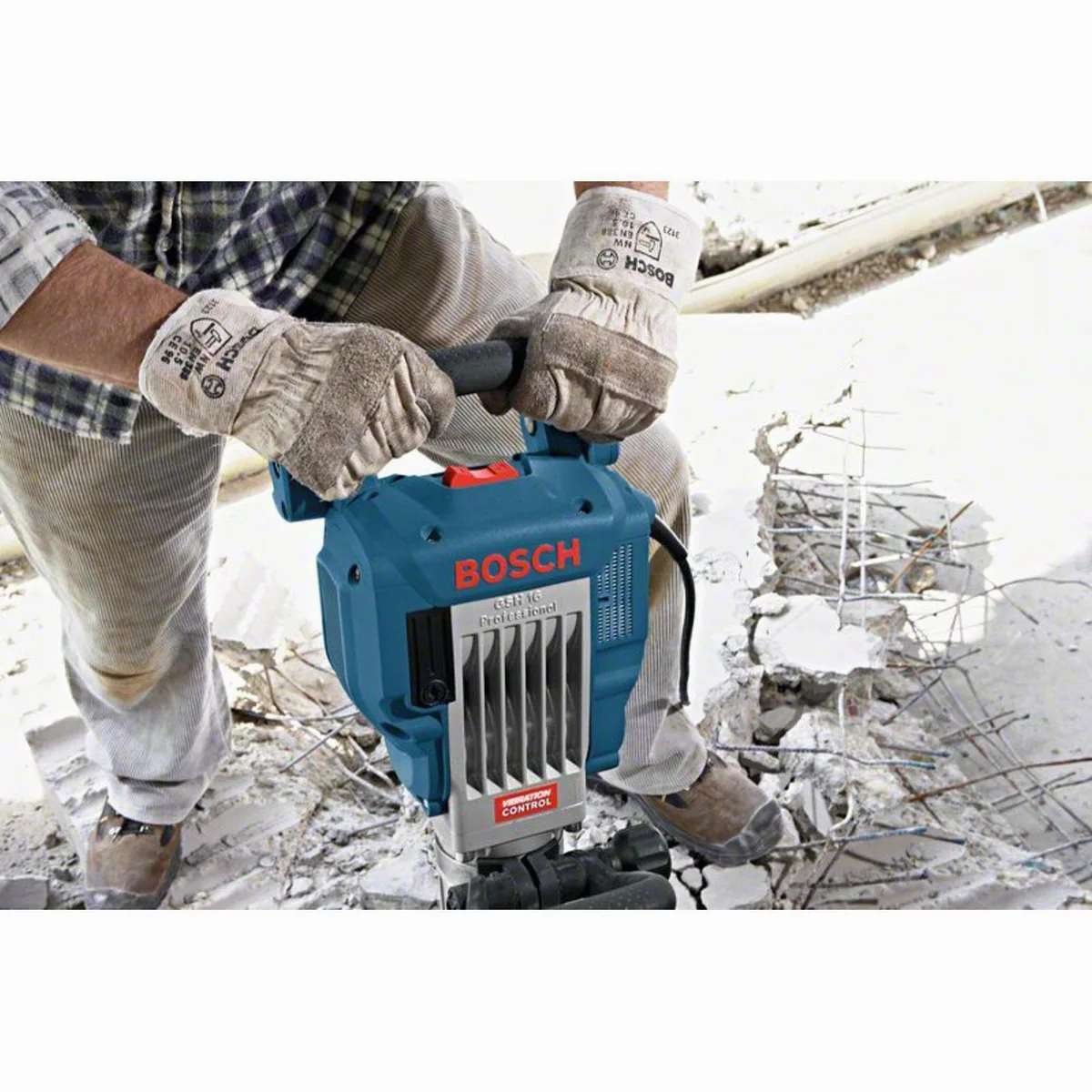 Bosch Professional GSH 16-30 Abbruchhammer, 1.750 Watt, 41 Joule Schlagenergie, Vibration-Control 4