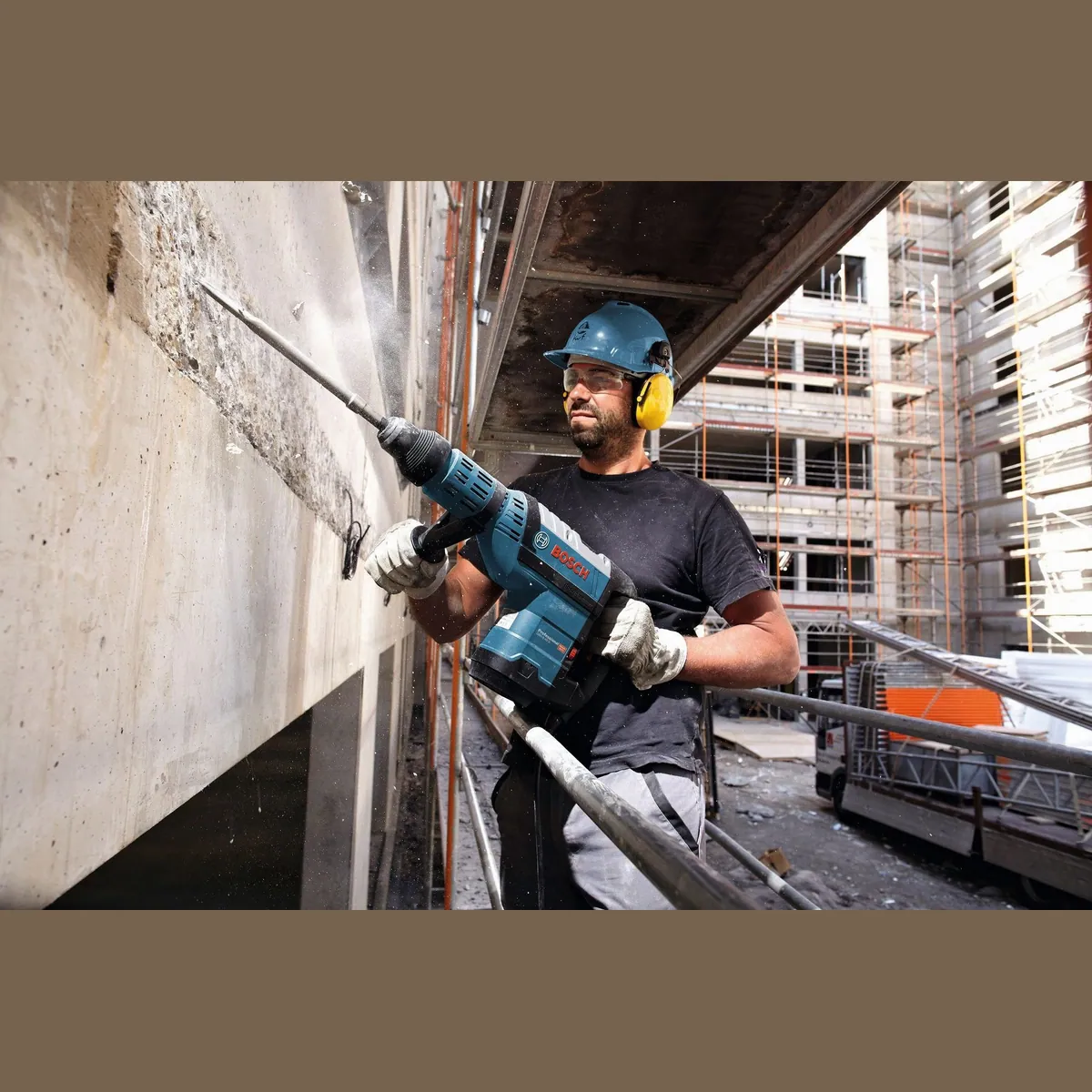 Bosch Professional GBH 8-45 D, kraftvoller Bohrhammer mit SDS max, 12,5 Joule Schlagenergie 2
