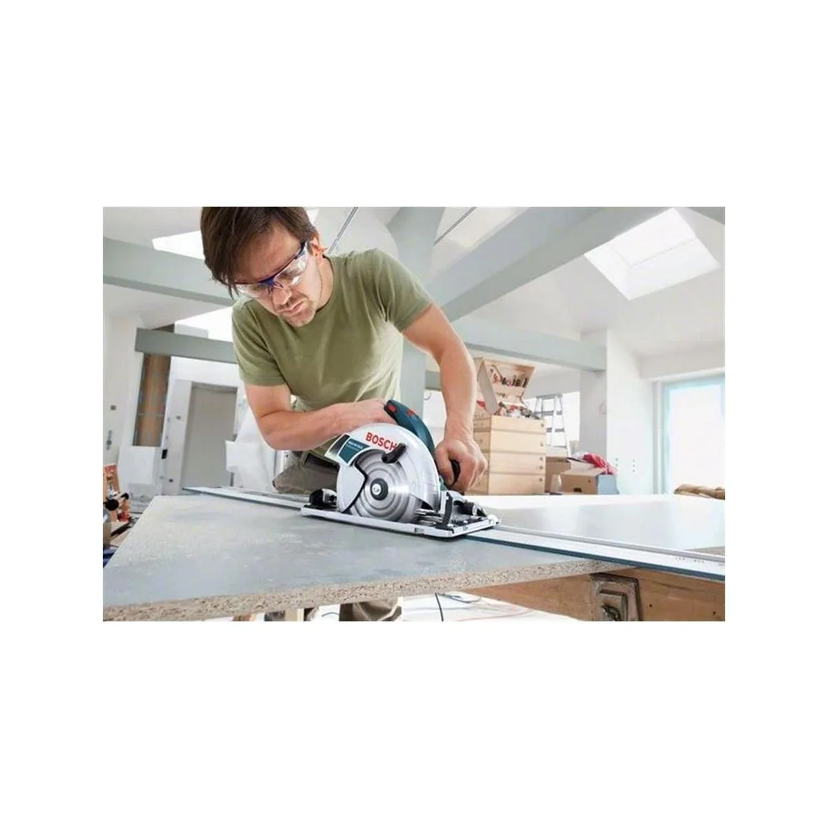 Bosch Professional GKS 65 GCE Handkreissäge, 1800 Watt Leistung, Führungsschienenkompatibel 4