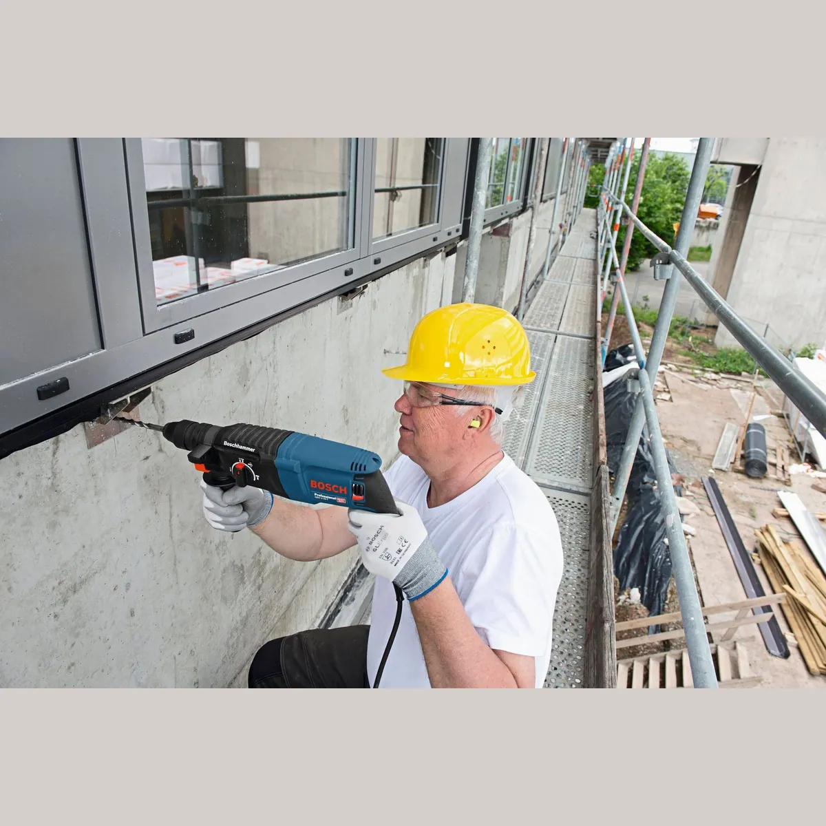 Bosch Professional GBH 2-26 F, kraftvoller Bohrhammer mit SDS plus — 2,7 Joule Schlagenergie, Schnellspannbohrfutter, Vario-Lock 2