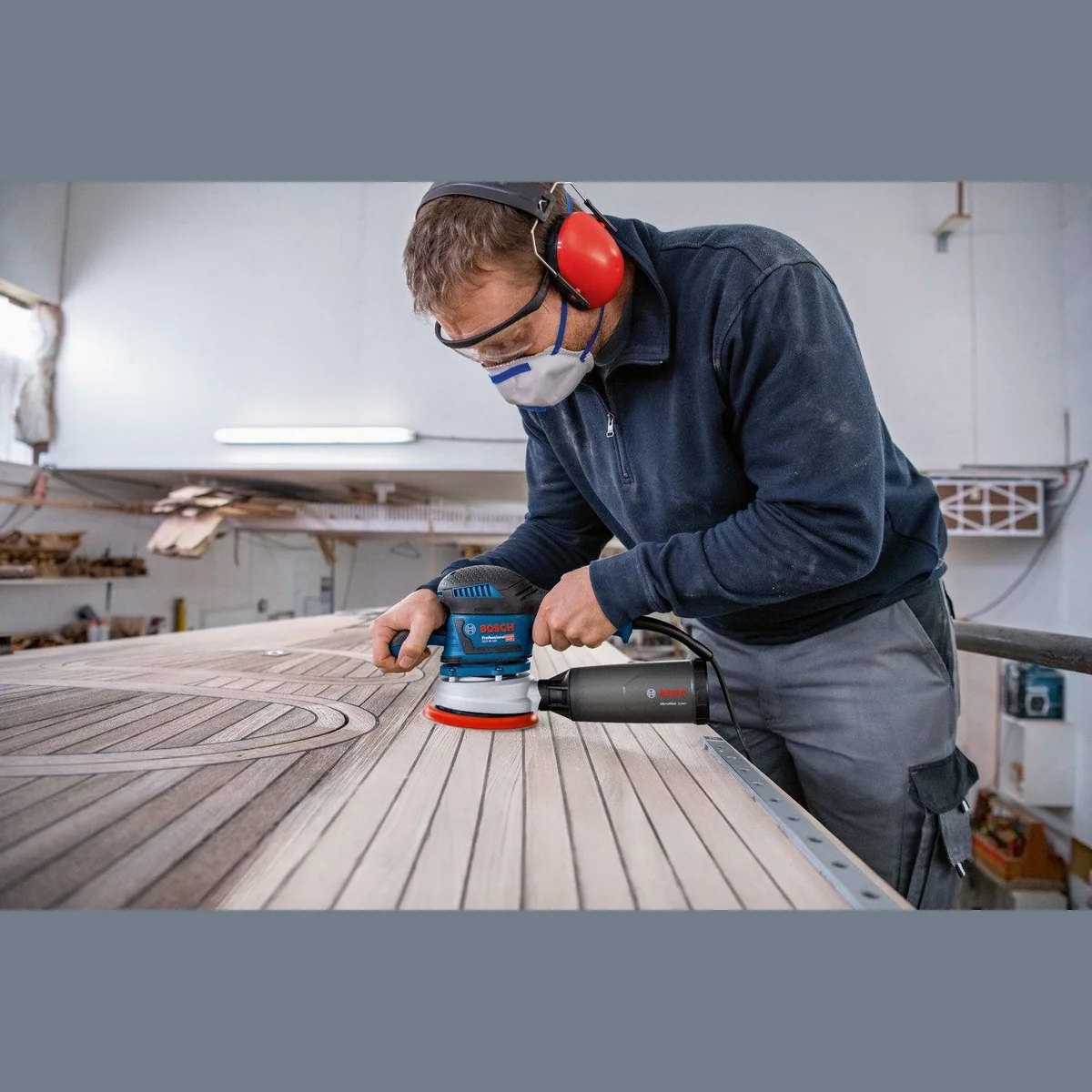 Bosch Professional GEX 40-150 Exzenterschleifer, hohe Leistung, Vibrationsdämpfung, Multiloch-Schleifteller 4
