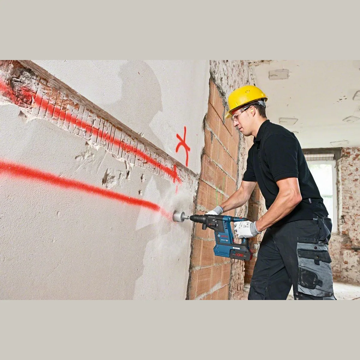 Bosch Professional GBH 18V-26F Akku-Bohrhammer, 2x 5,5Ah Akkus, SDS plus — leistungsstark, vielseitig, mobil 2