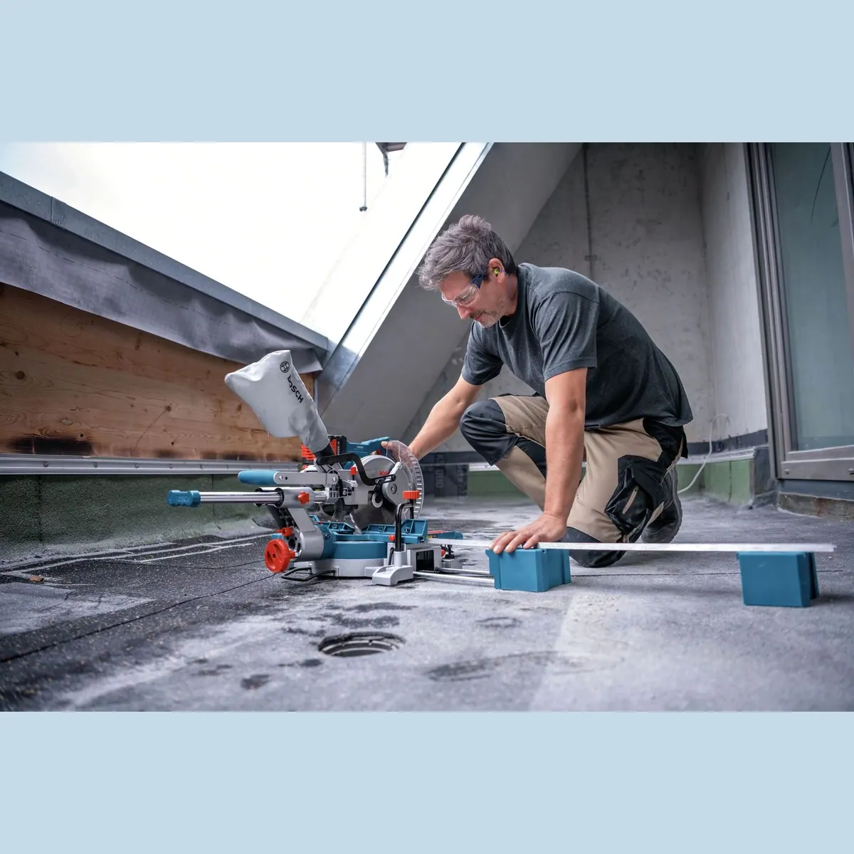 BOSCH Akku-Kapp-Gehrungssäge GCM 18V-216 D, hohe Schnittkapazität, AMPShare-kompatibel 3