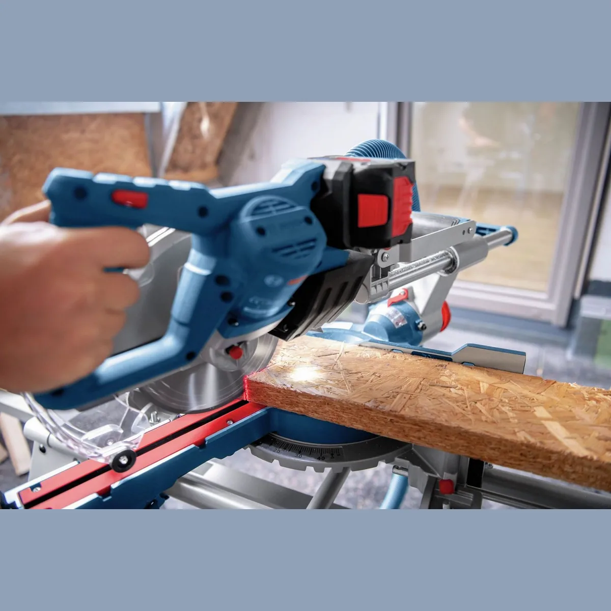 BOSCH Akku-Kapp-Gehrungssäge GCM 18V-216 D, hohe Schnittkapazität, AMPShare-kompatibel 4