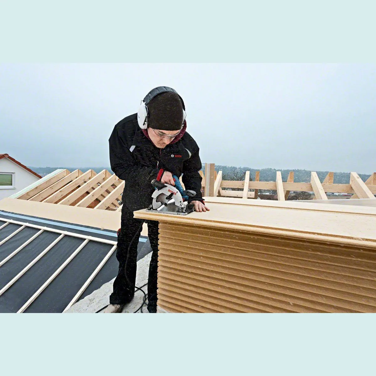 Bosch Professional GKS 55+ GCE, hohe Schnittkapazität, elektronische Drehzahlregelung, kompatibel mit Führungsschienen 3