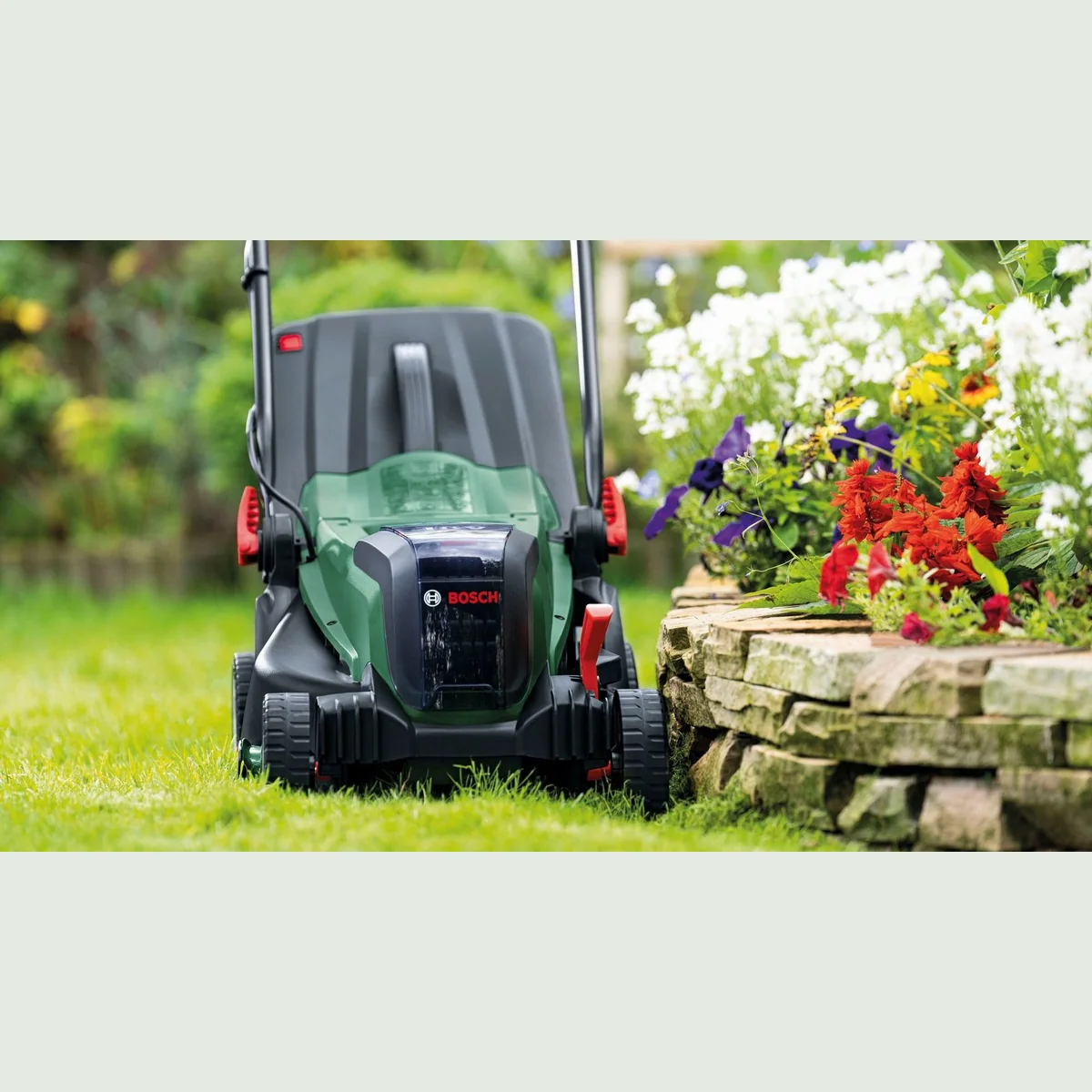 Bosch Home & Garden UniversalRotak 2x18V-37-550, bürstenloser Motor, Ergoflex-Griffe 4