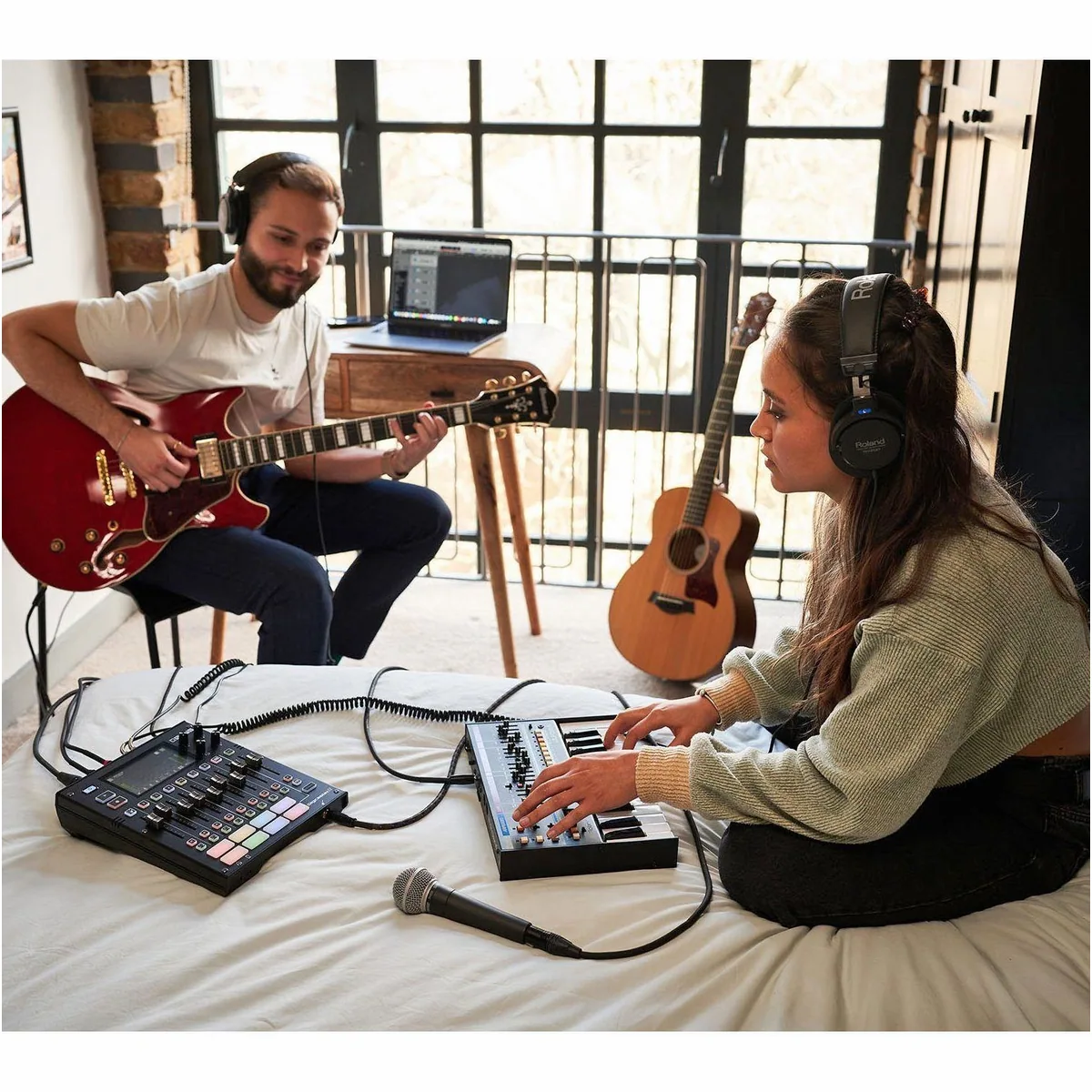 Boss Gigcaster 8 Mischpult, All-in-One USB-Interface, 8-Kanal-Audiomixer 4