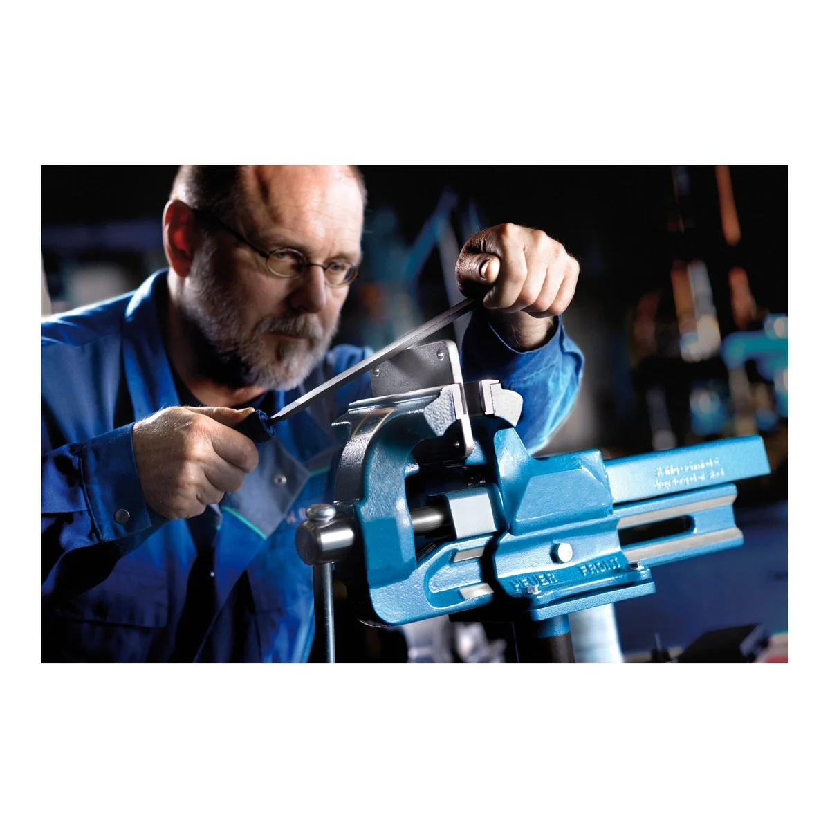Brockhaus Heuer Parallelschraubstock 180, robust und präzise — mit Amboss und gehärteten Spannbacken 2