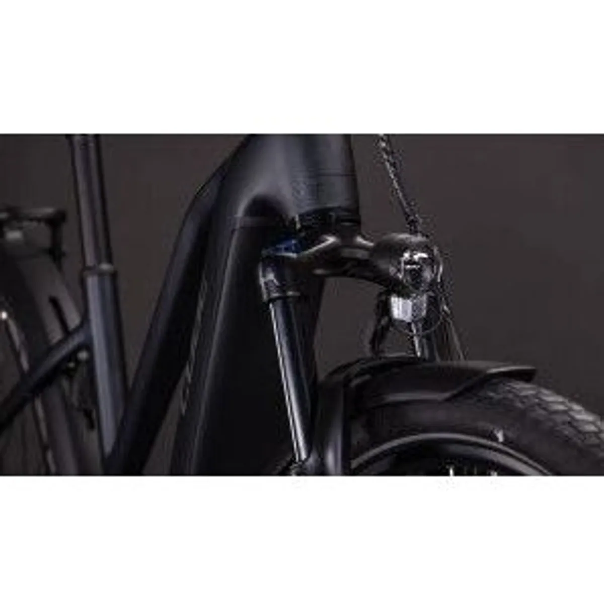 Cube Touring Hybrid ONE 600, leistungsstarker Motor, komfortable Geometrie, hochwertige Komponenten 3