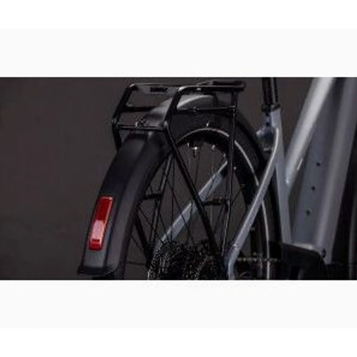 Cube Nuride Hybrid Pro 800, leistungsstarker E-Bike-Antrieb, komfortable Geometrie, moderne Ausstattung 3