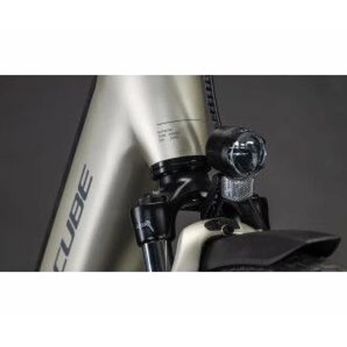 Cube Supreme RT Hybrid Comfort EXC 2026, leistungsstarker Antrieb, komfortable Geometrie, moderne Ausstattung 3