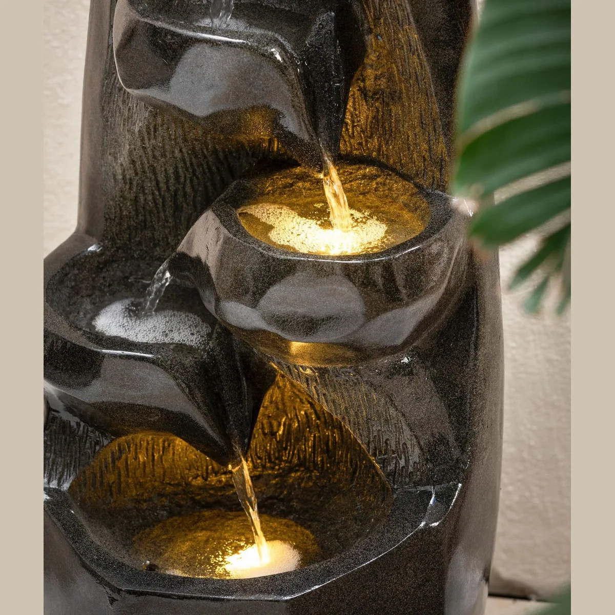 Dehner Gartenbrunnen Cala, Säulenförmiges Wasserspiel mit LED-Beleuchtung, Witterungsbeständig, Pflegeleicht 4