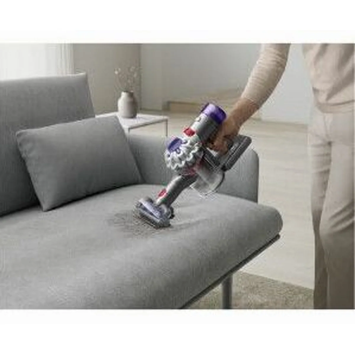 Dyson V8 Advanced, kabelloser Staubsauger, hohe Saugkraft, hygienische Entleerung, vielseitige Anwendung 5