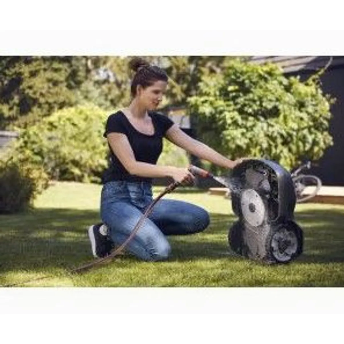 Husqvarna Automower 310 Mark II, präzise Mähtechnik, intelligente Steuerung, kompakte Bauweise 4