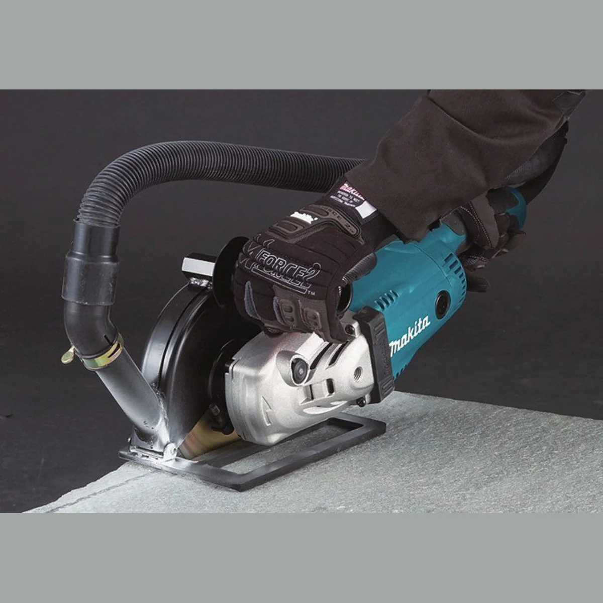 Makita GA9020RFK3 Winkelschleifer, 2.200 W, 230 mm, 6.600 U/min 2