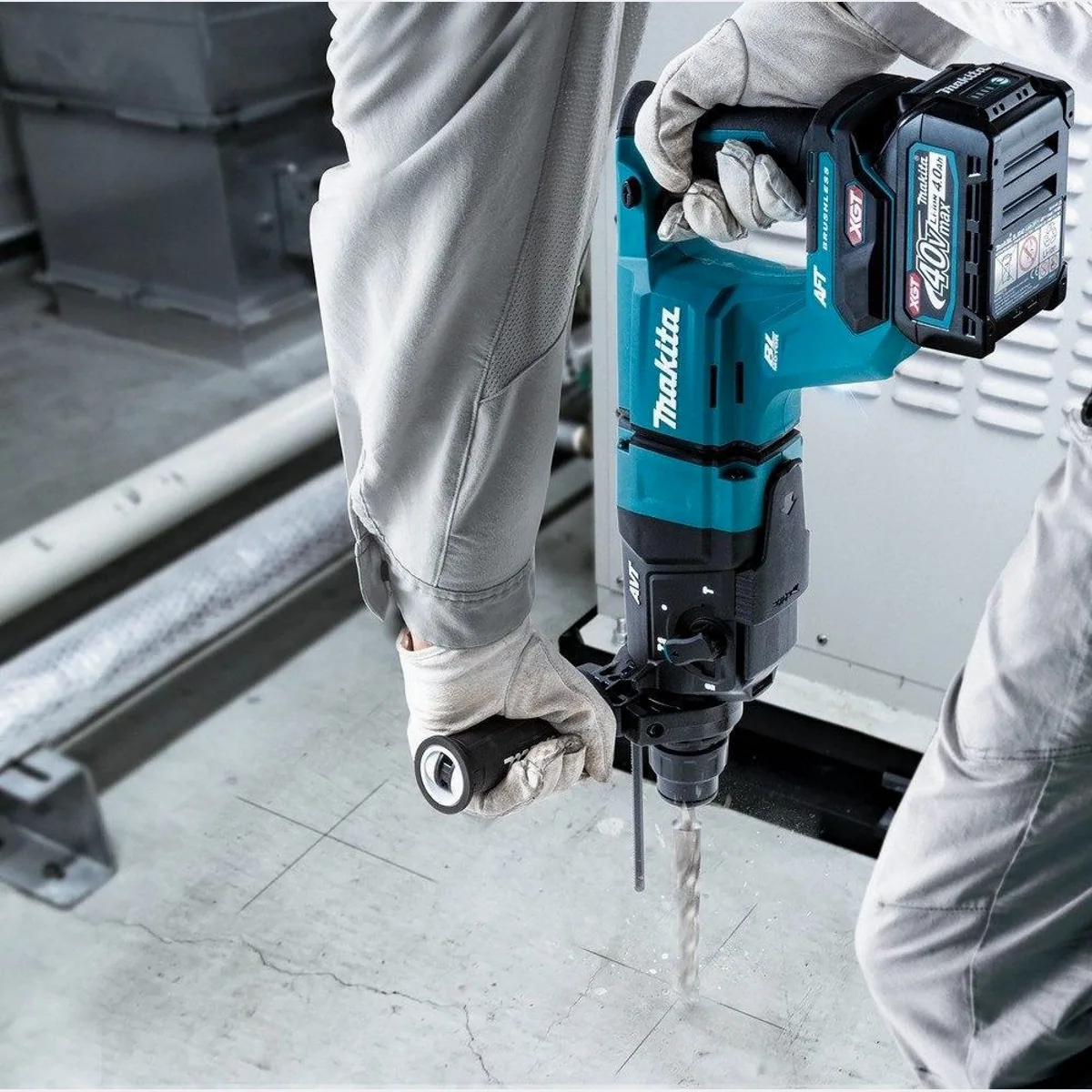 Makita XGT HR007 Kombibohrhammer, 40 V, SDS-PLUS, 2 x 4 Ah Li-Ion — hohe Leistung, ergonomisch, robust 2