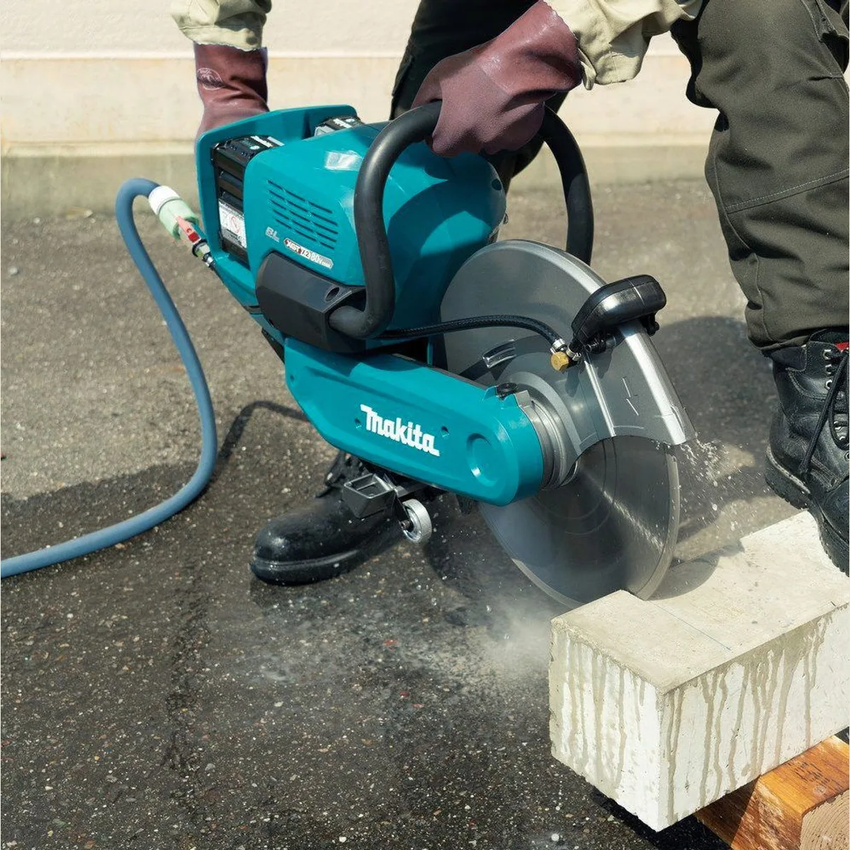 Makita CE001GZ Akku-Trennschleifer, vibrationsarm, für Nassschnitte geeignet 2