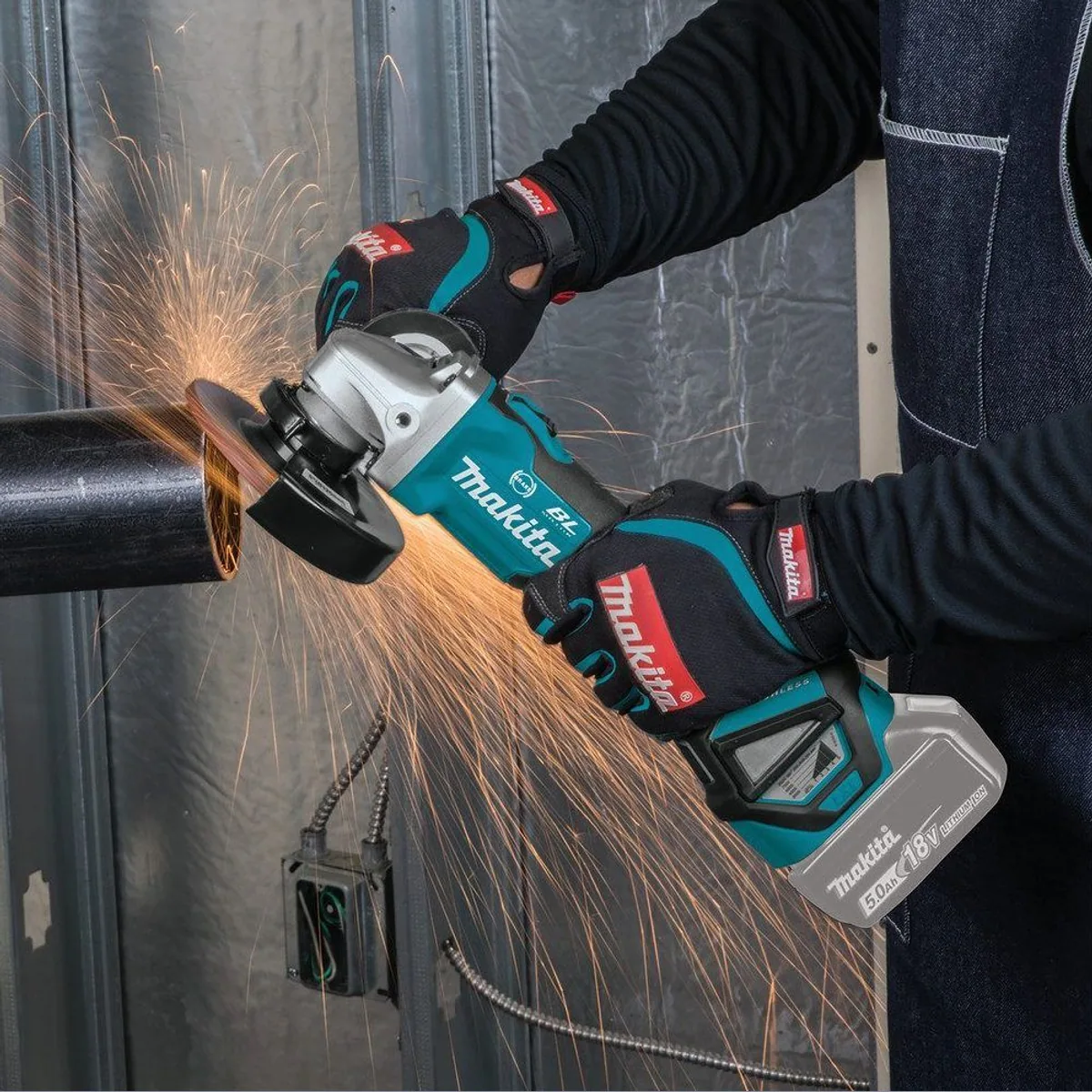 Makita DGA513RTJ Akku-Winkelschleifer, inkl. Akku und Ladegerät — leistungsstark, kompakt, vielseitig 2