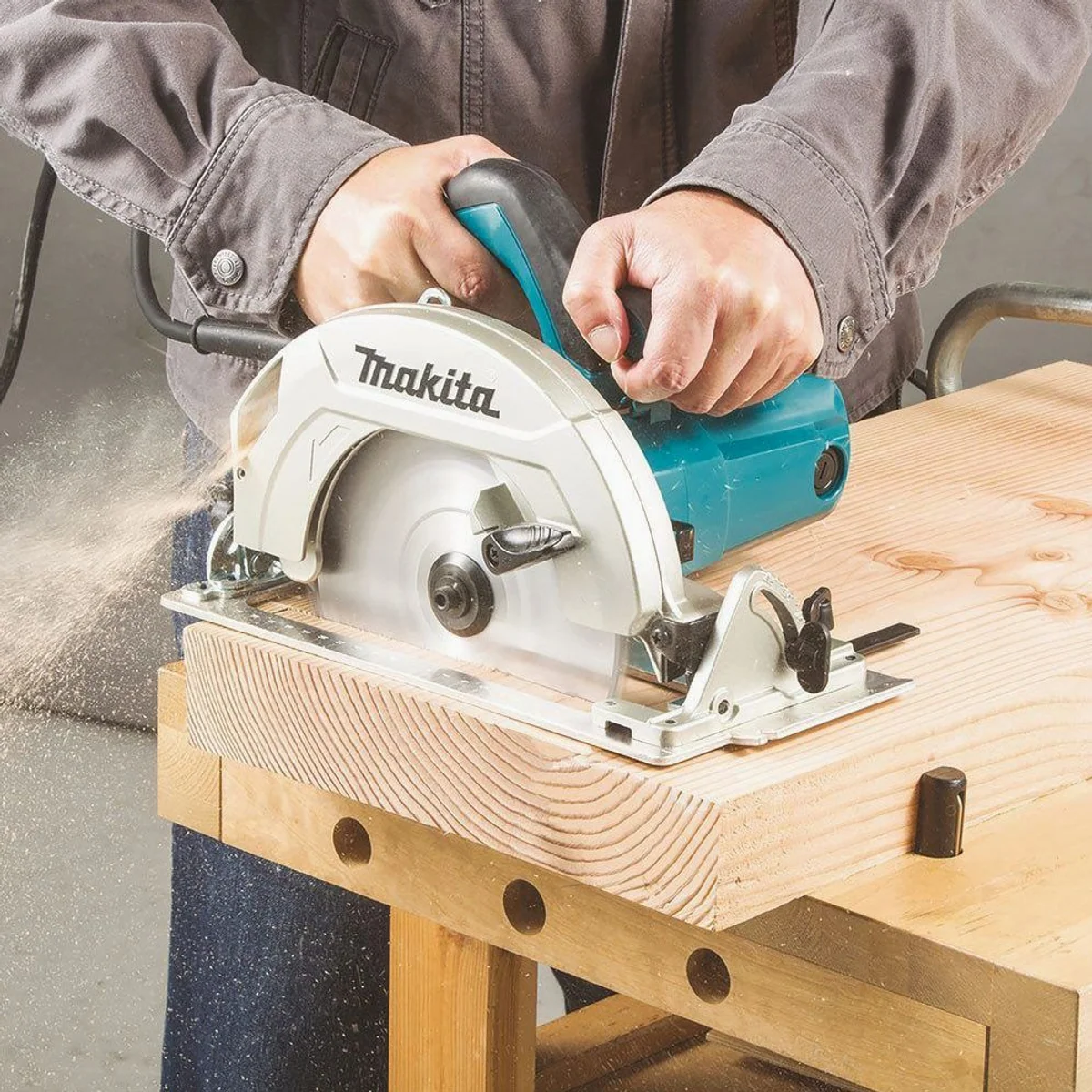 Makita HS7611 Handkreissäge, 1.600 W, 65 mm Schnitttiefe, 5.500 min⁻¹ 2