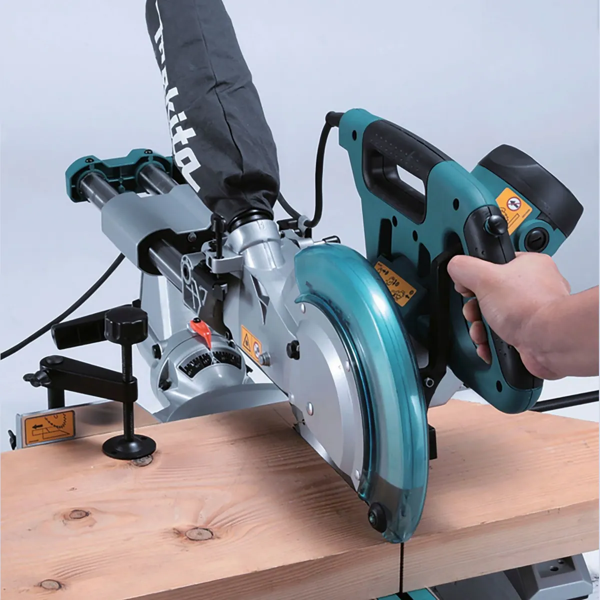 Makita LS1018LN Kapp- und Gehrungssäge, präzise Schnittleistung, flexibler Arbeitstisch 2