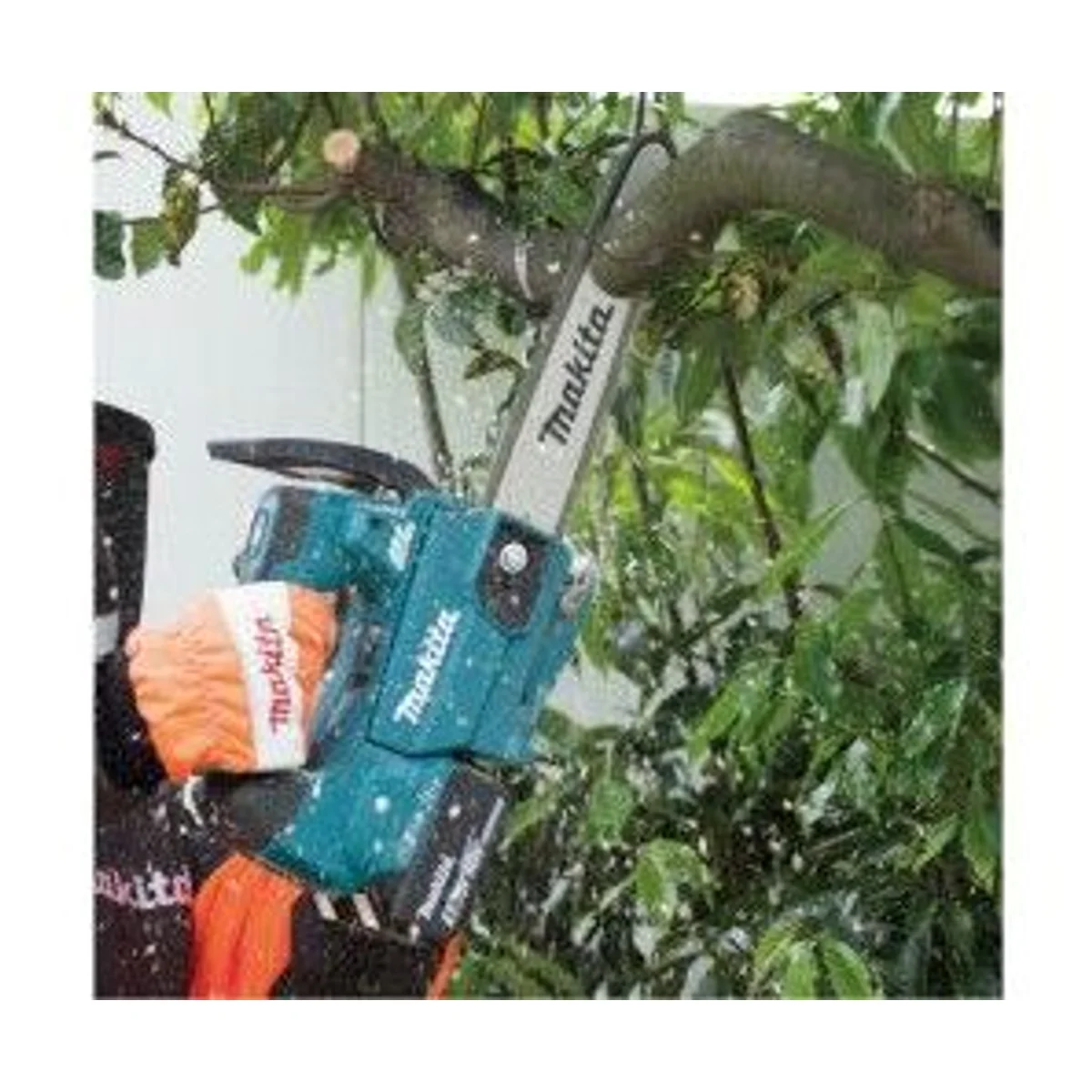 Makita DUC256 Motorsäge, leistungsstarker Akku, ergonomisches Design 2