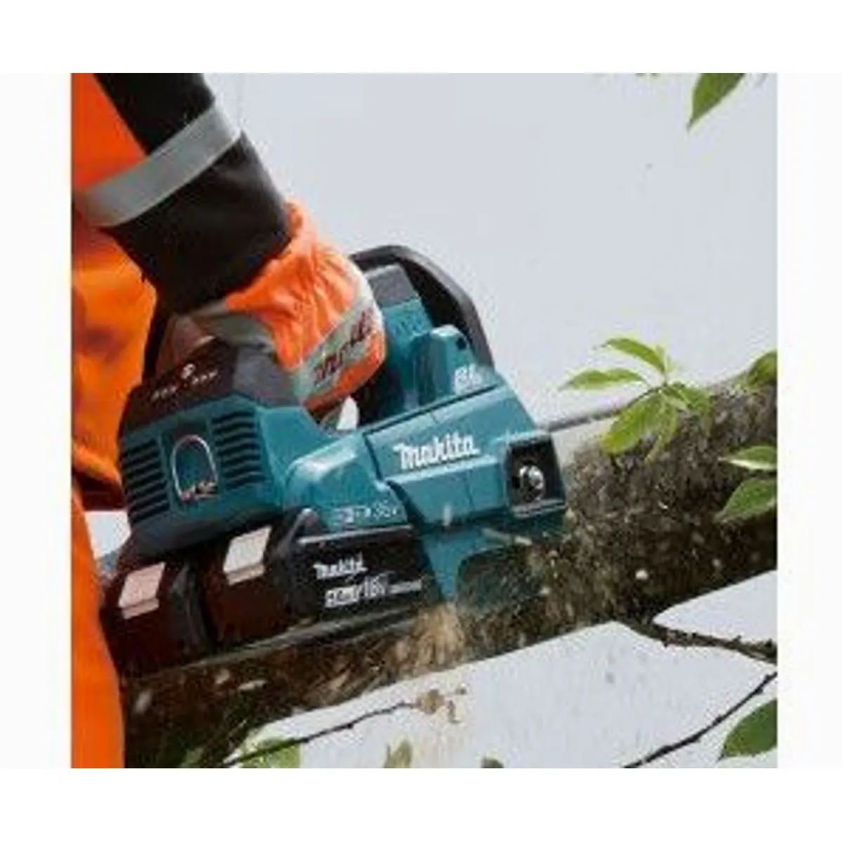Makita DUC256 Motorsäge, leistungsstarker Akku, ergonomisches Design 3