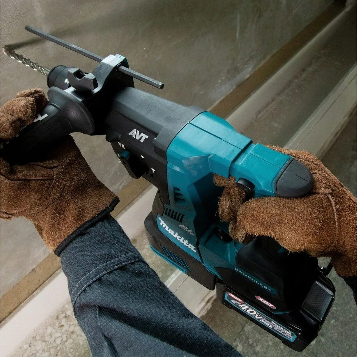 Makita Akku-Kombihammer XGT HR004GM201, 40 V, SDS-PLUS, 28 mm — leistungsstark, vibrationsarm, vielseitig einsetzbar 2