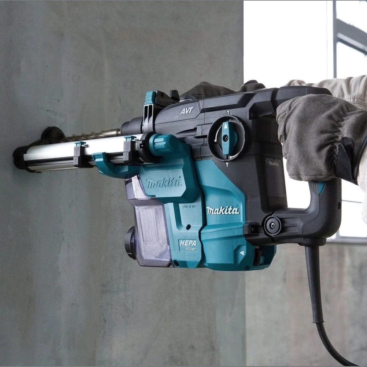Makita HR3011FCJ Kombihammer SDS-PLUS, 1.050 W, 30 mm Bohrleistung — Anti-Vibrations-Technologie, LED-Beleuchtung, kompakte Bauform 3