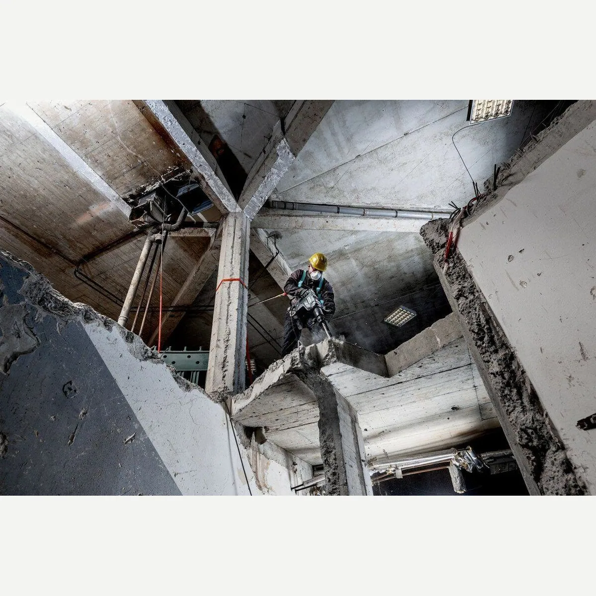 metabo MHEV 11 BL Meißelhammer, hohe Abbruchleistung, ergonomisches Design 2