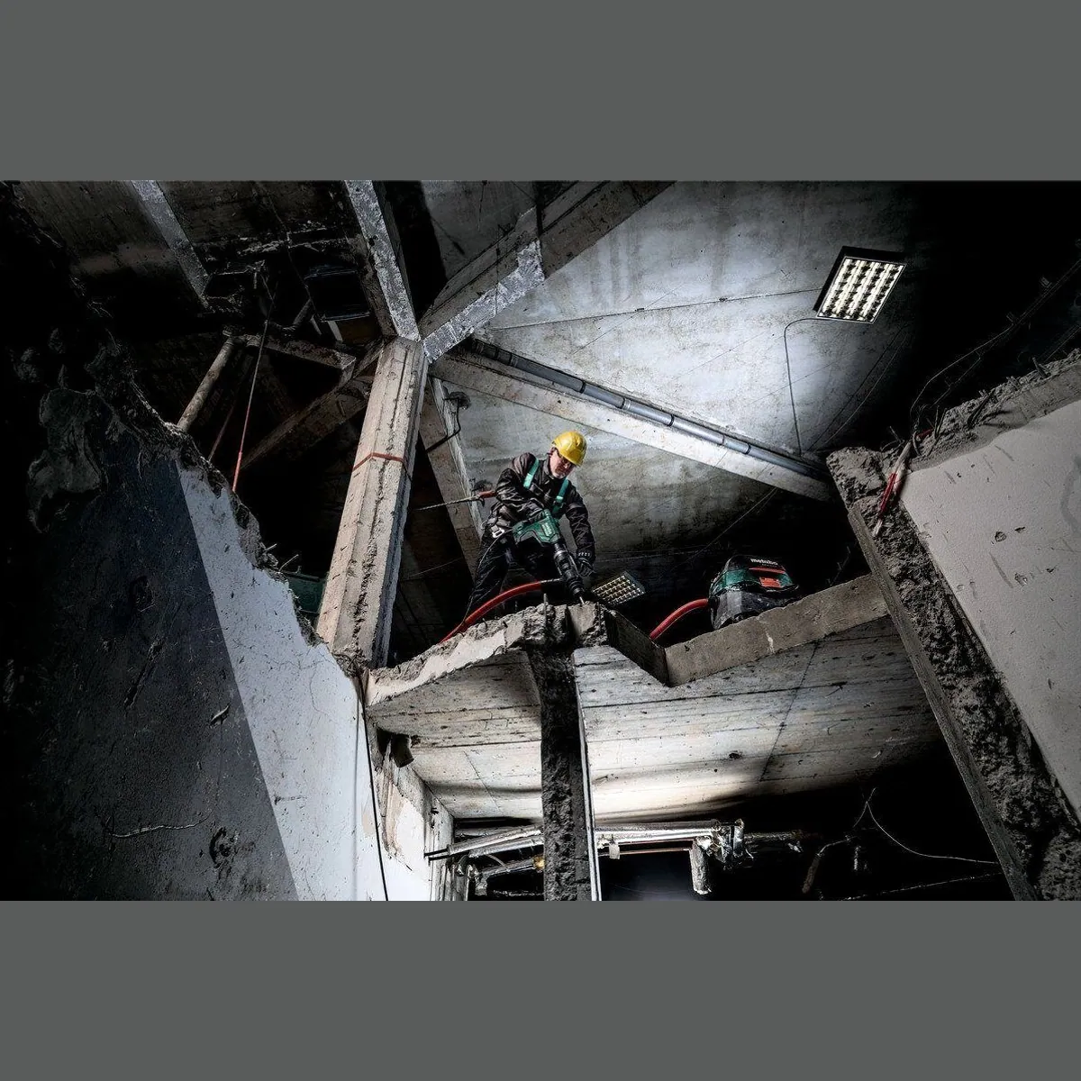 metabo MHEV 11 BL Meißelhammer, hohe Abbruchleistung, ergonomisches Design 3