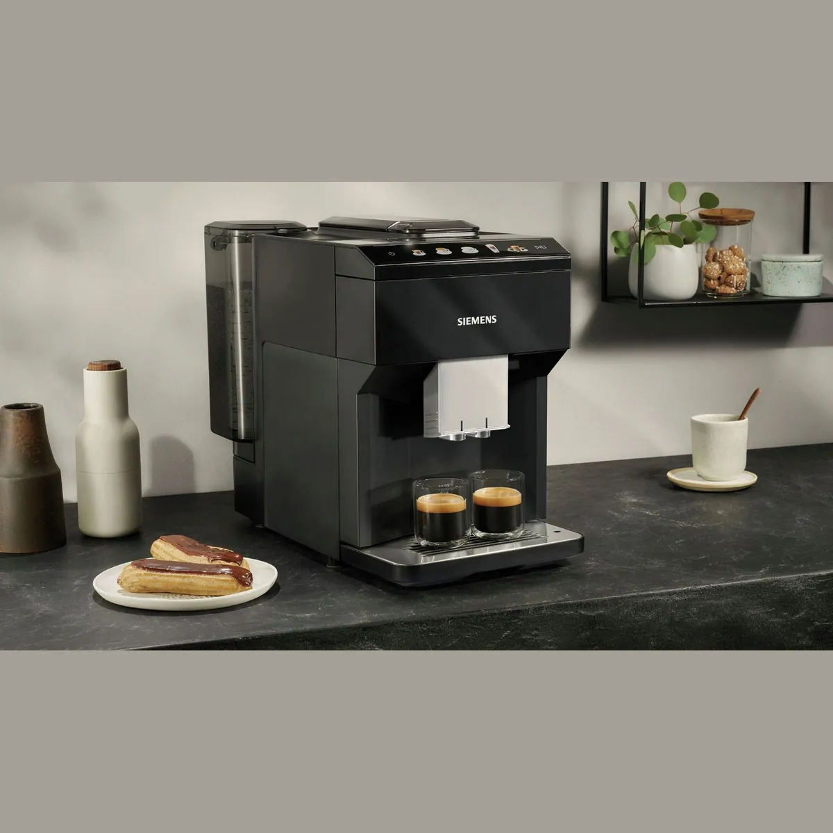 SIEMENS EQ500 Kaffeevollautomat, intuitive Bedienung, hohe Kaffeevielfalt — schwarz 2