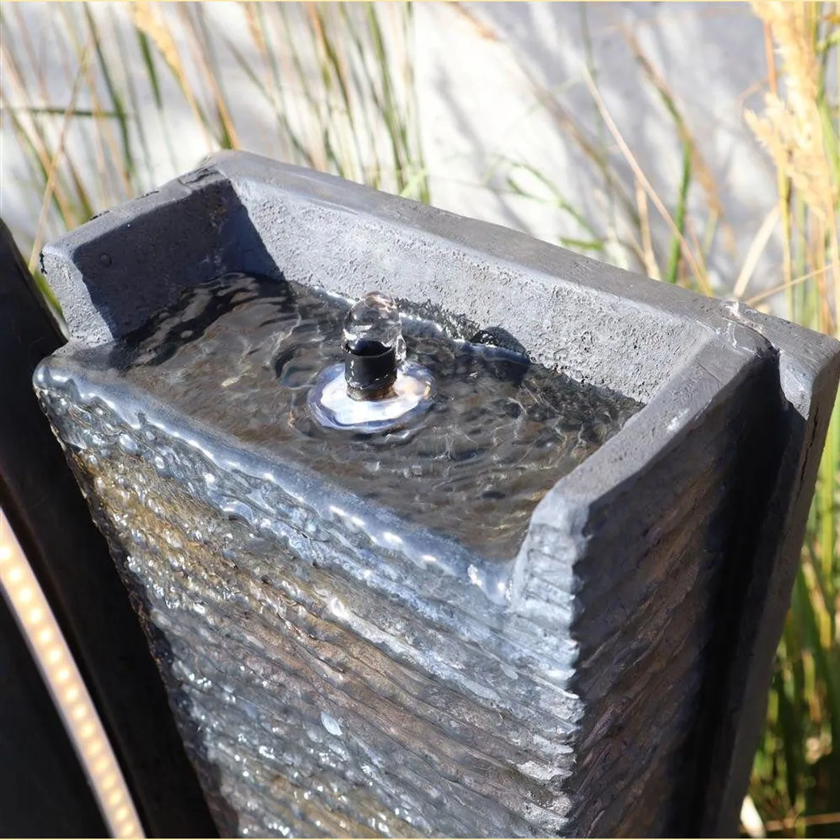 Wacredo Gartenbrunnen Gambia, elegantes Design, wetterbeständig, einfache Installation 3