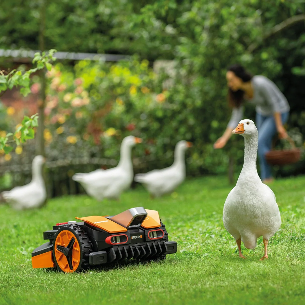 Worx Landroid Vision M600, intelligenter Mähroboter ohne Begrenzungskabel — für Gartenflächen bis 600 m² 2